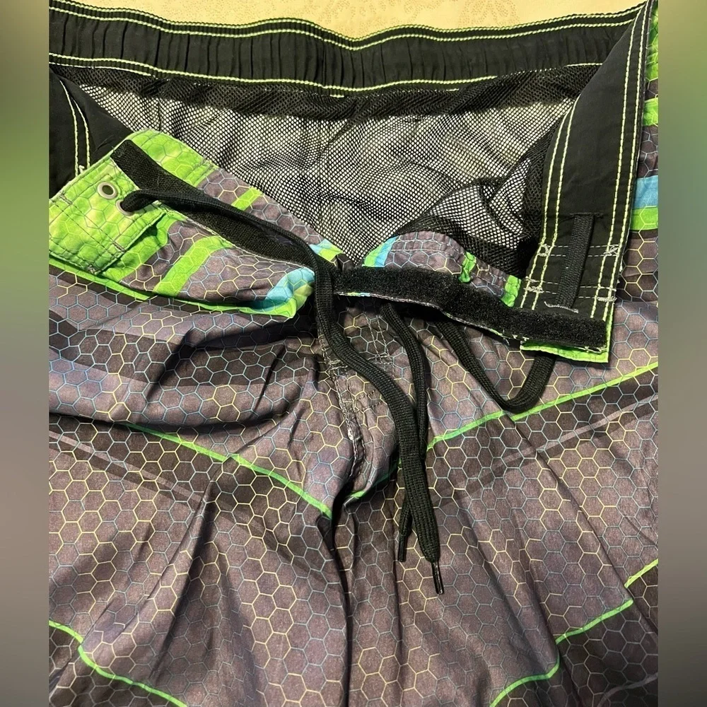 EUC Sonoma Green and Gray Swim Shorts Men’s XXL, Velcro waist & 3 pockets